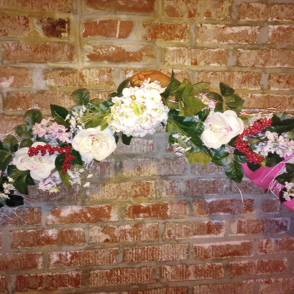 Floral swag
